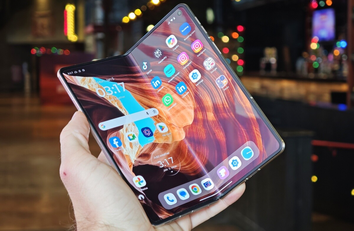 Motorola Razr Fold Harga Turun Rp4,5 Juta Saat Pre-Order, Bonus Tembus Rp10,7 Juta