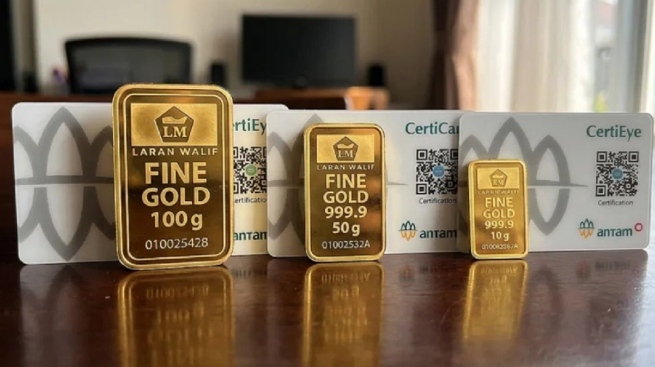 Terbaru Harga Emas Antam Hari Ini, Buyback Tetap Rp2,352 Juta per Gram