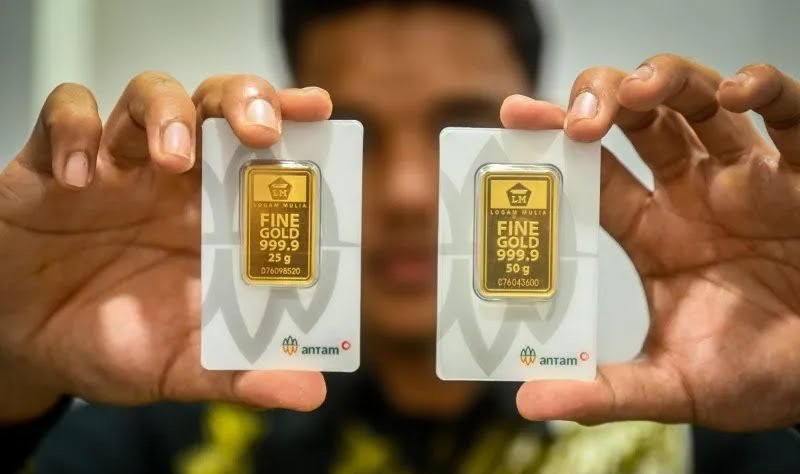 Harga Emas Antam Anjlok, Saatnya Borong! Cek Daftar Harga Terbarunya