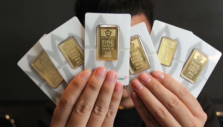 Harga Emas Antam Hari Ini Anjlok, 1 Gram Kini Menjadi Segini