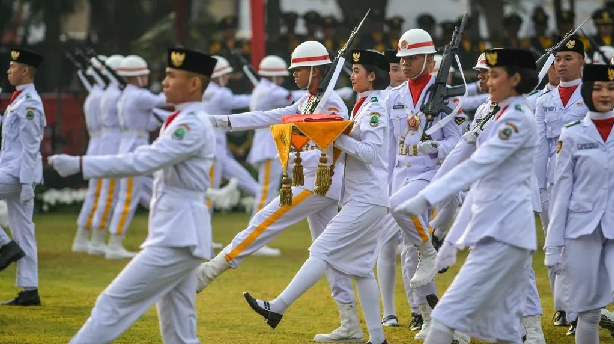 Rows of Officials Did Not Attend the August 17 Ceremony at the Palace, Some Lead the Ceremony and Handle the NTT Earthquake