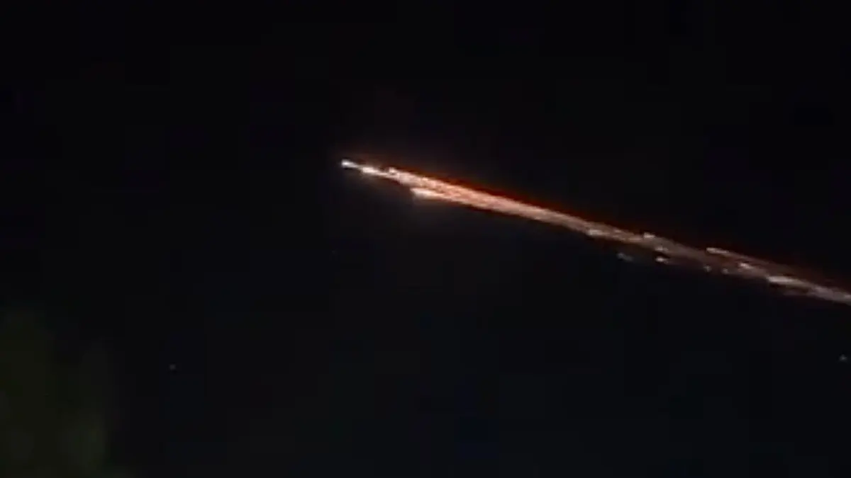 Great commotion! A bright flash of light and a loud bang were heard in the sky of Gorontalo