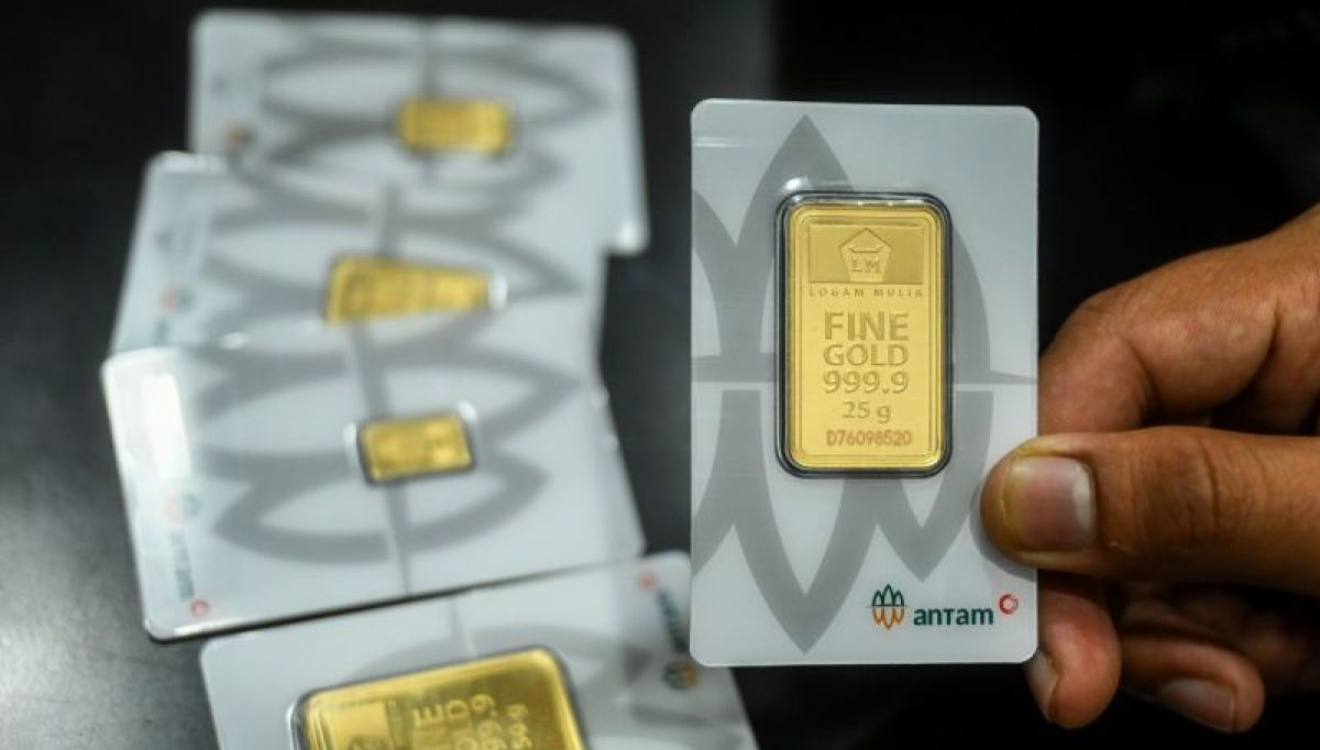 Harga Emas Antam Hari Ini Anjlok Rp25 Ribu, Segini Harga Terbarunya