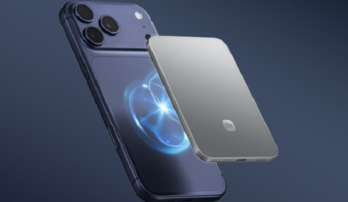 Only 6mm! This Xiaomi Power Bank can be attached to a cellphone, but there is one thing that makes you surprised